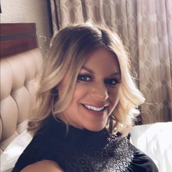 Meet your Posher, Heather - Picture 2 of 2